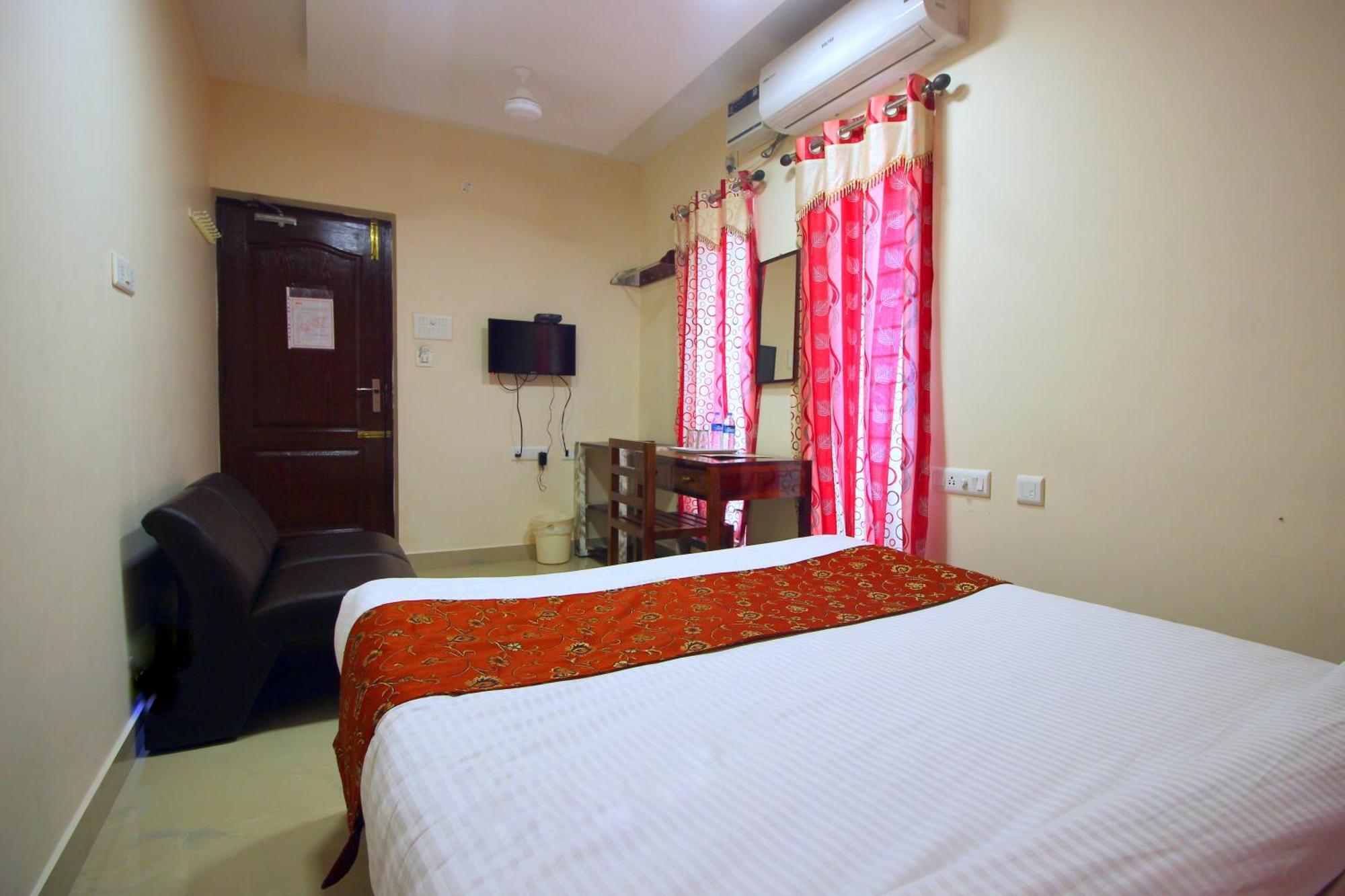 Serenity Sands Beach Resort Pondicherry Exterior foto