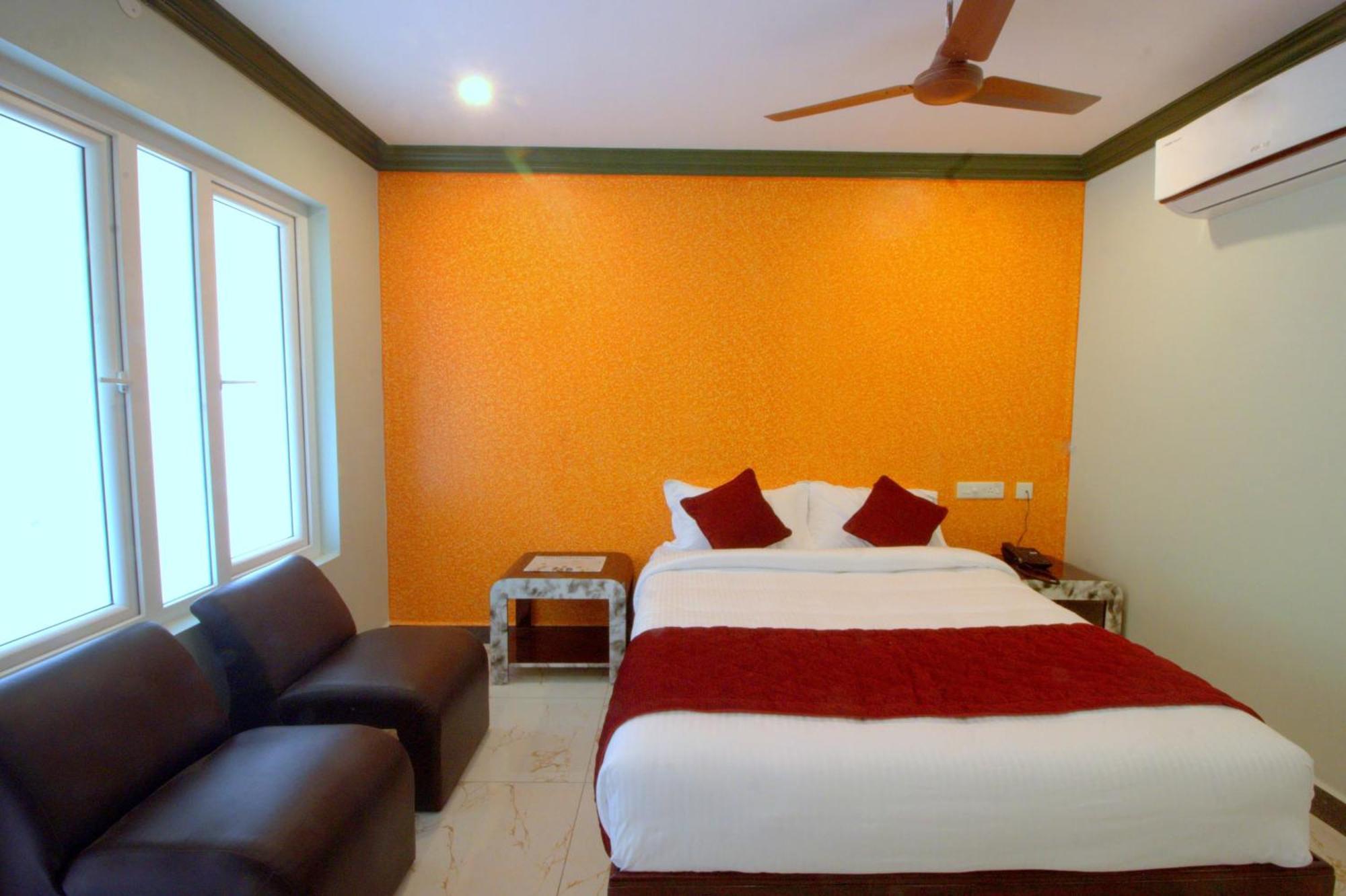 Serenity Sands Beach Resort Pondicherry Exterior foto
