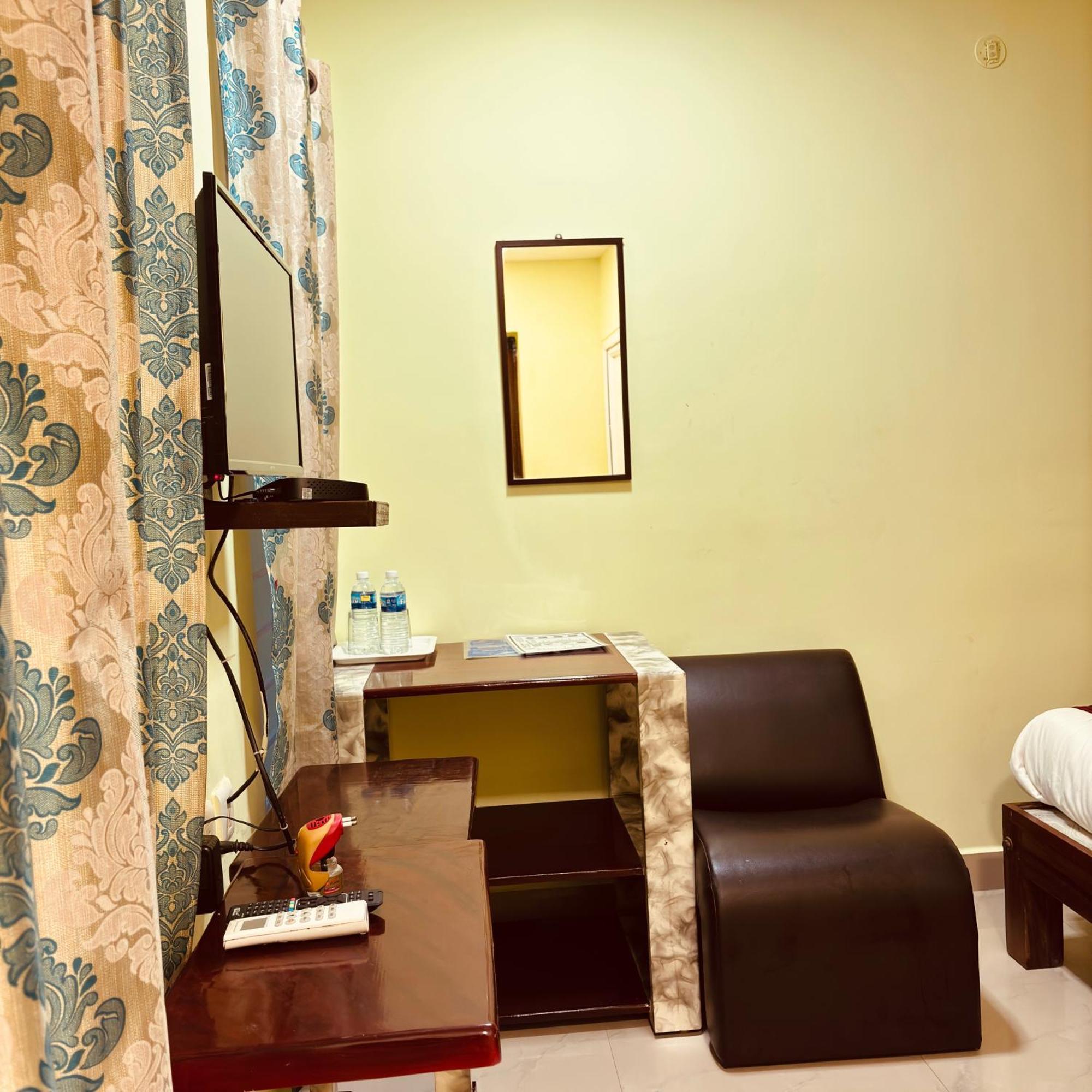 Serenity Sands Beach Resort Pondicherry Exterior foto